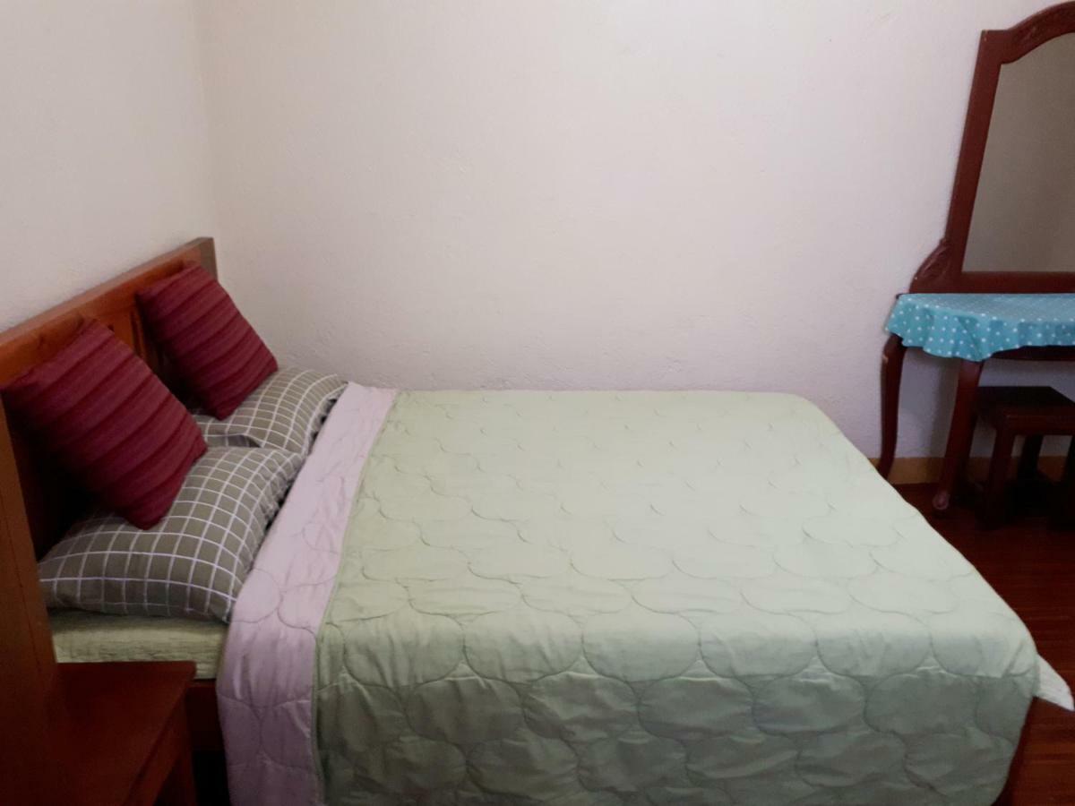 Minine Guesthouse Silang Екстер'єр фото